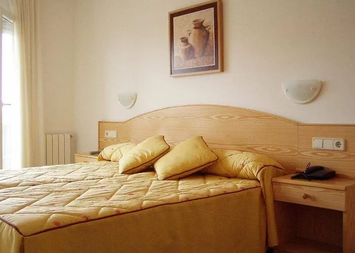 Playa Mar Cachadinas Πανσιόν 3*